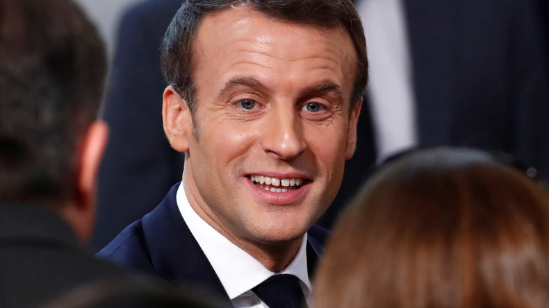 Macron à ses troupes : «Soyez fiers d'être amateurs !»