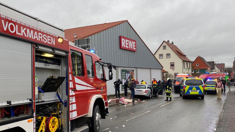 Allemagne : plusieurs dizaines de blessés après qu'une voiture fonce dans la foule