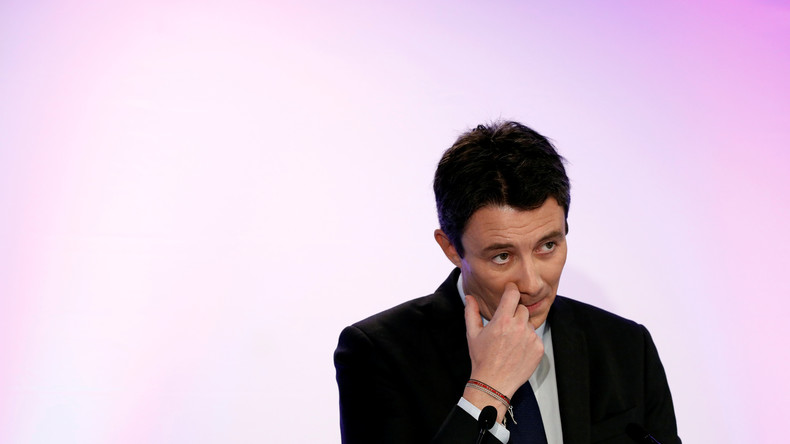 Certaines des vidéos sexuelles de Benjamin Griveaux filmées à son ministère, aurait confié de Taddeo