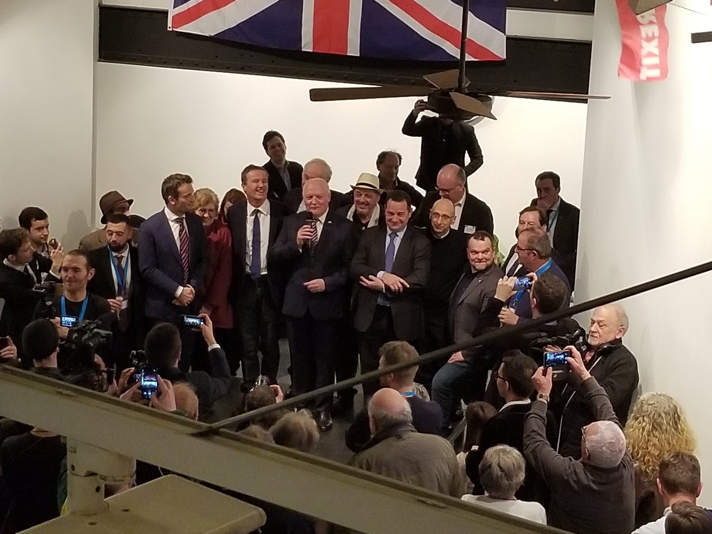 Les pro-Frexit et souverainistes ont célébré ensemble la sortie du