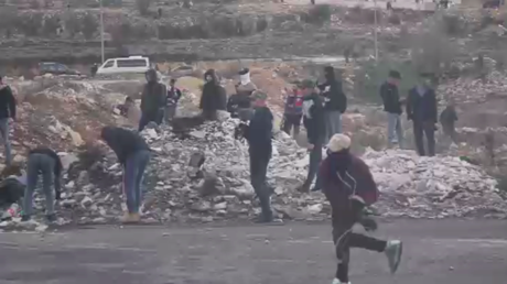 Cisjordanie : des manifestations noyées sous les gaz lacrymogènes