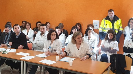 Conférence de presse de médecins démissionnaires pour protester contre leurs conditions de travail à l'hôpital public, le 6 février 2020, à Saint-Denis (93).