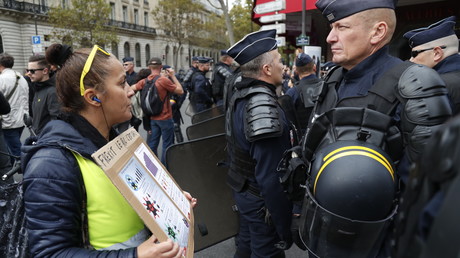 PV, nasses : des Gilets jaunes bloqués et empêchés de manifester à Paris pour l'acte 65 (EN CONTINU)