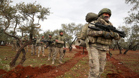 Ankara affirme avoir tué 100 soldats syriens en représailles à la mort de militaires turcs