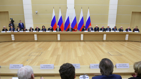 Le président russe Vladimir Poutine rencontre un groupe de travail pour préparer des propositions d'amendement de la Constitution de la Fédération de Russie, le 13 février 2020 (image d'illustration).