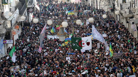 Premier anniversaire du Hirak : des milliers de personnes ont manifesté en Algérie