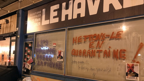 Le Havre : la permanence de campagne d'Edouard Philippe taguée par des manifestants