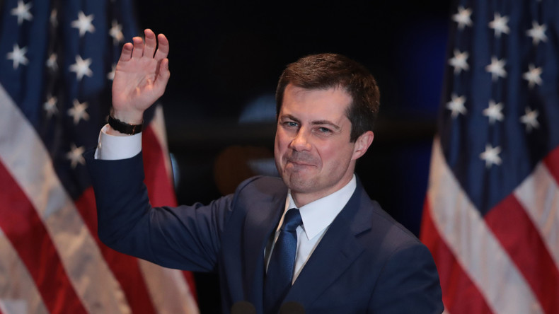Primaires démocrates : Pete Buttigieg jette l'éponge, le duel Biden-Sanders s'installe
