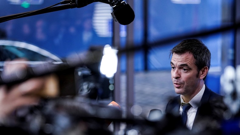 «Cacophonie gouvernementale» : la gestion du coronavirus sous le feu des critiques