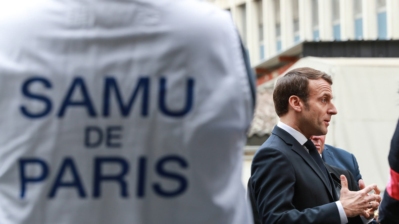 Protection renforcée autour de Macron, télétravail... L'Elysée tente de contrer le coronavirus