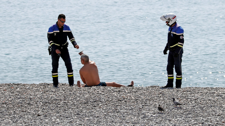 Covid-19 : pour Macron, trop de Français prennent le confinement «à la légère»... A qui la faute ?