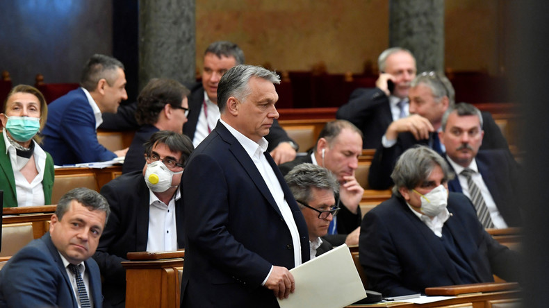 Le Parlement hongrois octroie des pouvoirs élargis à Viktor Orban pour lutter contre le Covid-19