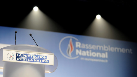 Insultes, bagarres, coupure de courant : des militants perturbent un meeting du RN à Nantes