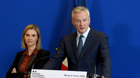 Le ministre français de l'Economie et des Finances, Bruno Le Maire, et la secrétaire d’Etat, Agnès Pannier-Runacher, lors d'une conférence de presse après une réunion sur l'impact économique du coronavirus, au ministère de l'Economie à Paris le 3 mars 2020 (image d'illustration).