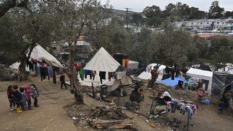 «Eh, la Grèce» : Erdogan appelle Athènes à ouvrir ses portes et se libérer du «fardeau» migratoire