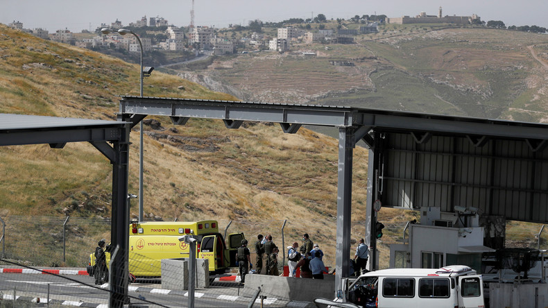 Un Palestinien tué après avoir poignardé un policier israélien en Cisjordanie occupée