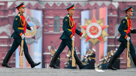 Russie : report du défilé de la Victoire à Moscou, les autorités envisagent d'autres scénarios
