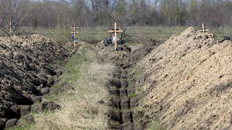 Pour «encourager» le respect du  confinement, un maire ukrainien fait creuser... des tombes