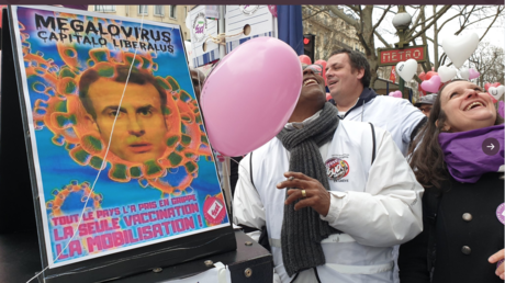 Une femme en garde à vue à Toulouse pour une banderole «Macronavirus» dans son jardin