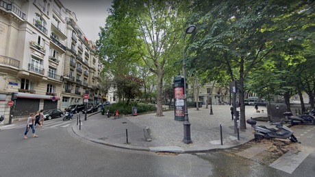 Paris : des policiers mettent fin à une danse collective sur une place du XVIIIe arrondissement