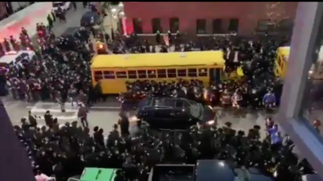 New York : le maire critiqué pour avoir dénoncé le rassemblement de centaines de juifs orthodoxes