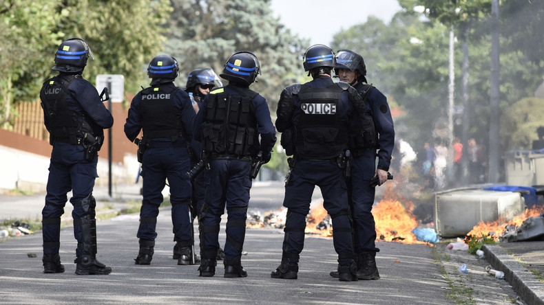 Montigny-les-Cormeilles : heurts et tirs de mortiers d'artifice après la mort d'un jeune à mini-moto