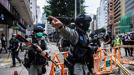 Hong Kong : des médias chinois dénoncent le passage à tabac d'un avocat par des manifestants