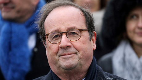 «J'ai ma part de responsabilité aussi dans la situation de l'hôpital», avoue François Hollande
