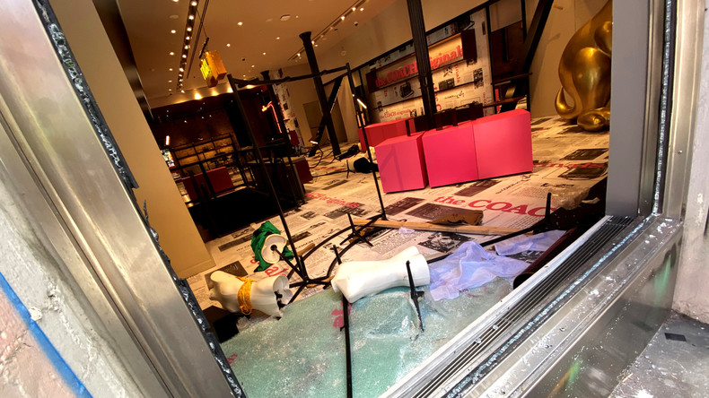 Agressions, pillages, vandalisme : ces exactions qui ternissent les manifestations aux Etats-Unis