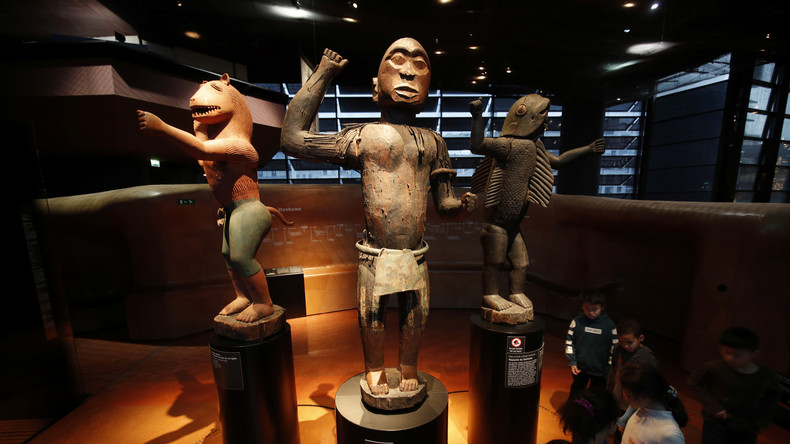 Musée du quai Branly : un poteau funéraire arraché pour dénoncer la «dépossession de l'Afrique»