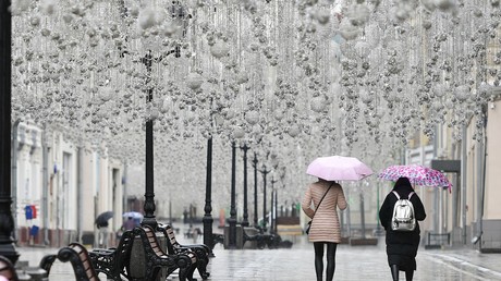 Covid-19 : plus de 5 000 décès en Russie, un déconfinement prudent se poursuit à Moscou