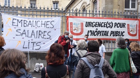 Casserolades et manifestations devant les hôpitaux pour demander plus de moyens