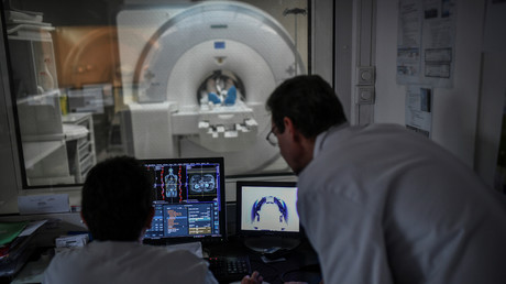 Des radiologues lors d'un examen IRM à l'hôpital Mondor à Créteil (Val-de-Marne),  juin 2019 (image d'illustration).