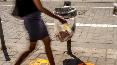 «Trottoirs propres» : vers une amende de 135 euros pour les masques et mégots jetés par terre