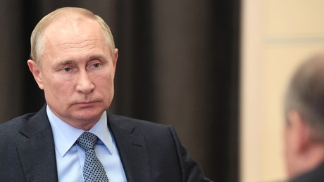 С'est eux qui voulaient la dictature du prolétariat ! Poutine répond aux communistes sur sa réforme