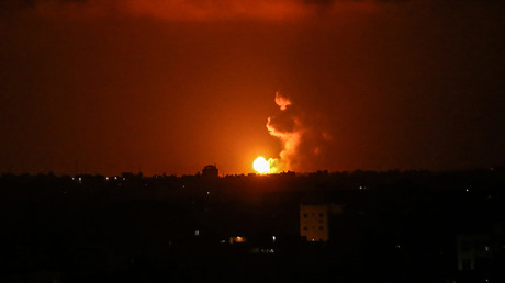 L'armée israélienne mène des frappes sur Gaza après des tirs de roquettes