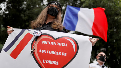 «Tous nos policiers ne sont pas racistes» : rassemblement en soutien des forces de l'ordre à Paris