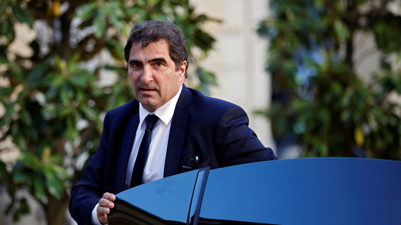 Nomination de Jean Castex : mal à l'aise, la droite est-elle torpillée ?