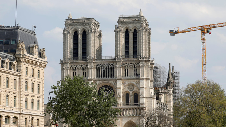 Notre-Dame : «large consensus» pour une reconstruction de la flèche «à l'identique», selon Bachelot