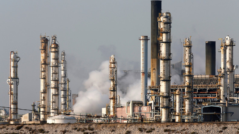 Retour à la normale en Méditerranée après la fuite d'un produit chimique toxique à Martigues