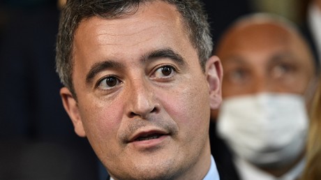 «Cathédrale en feu, Darmanin au milieu» : à Nantes, des féministes se mobilisent contre le ministre