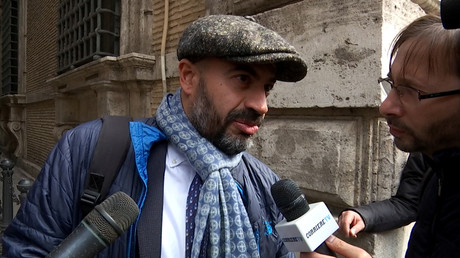 Qui est Gianluigi Paragone, le sénateur qui s'est donné pour mission de mener l'Italexit ?