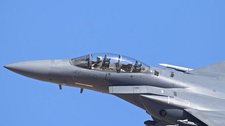 Syrie: un avion de ligne iranien manœuvre pour éviter la collision avec un avion militaire américain