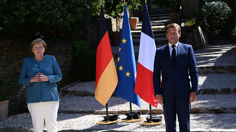 A Brégançon, Emmanuel Macron propose une médiation de l'UE en Biélorussie, «en incluant la Russie»