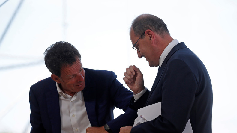 Jean Castex annonce de nouvelles baisses d'impôt pour les entreprises, le Medef satisfait