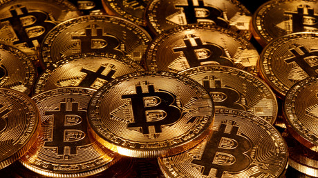 Le Bitcoin franchit brièvement la barre des 10 000 euros, plus haut niveau depuis un an