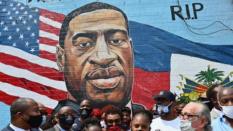 Une vidéo exclusive révèle les circonstances de l'arrestation de George Floyd ayant mené à sa mort