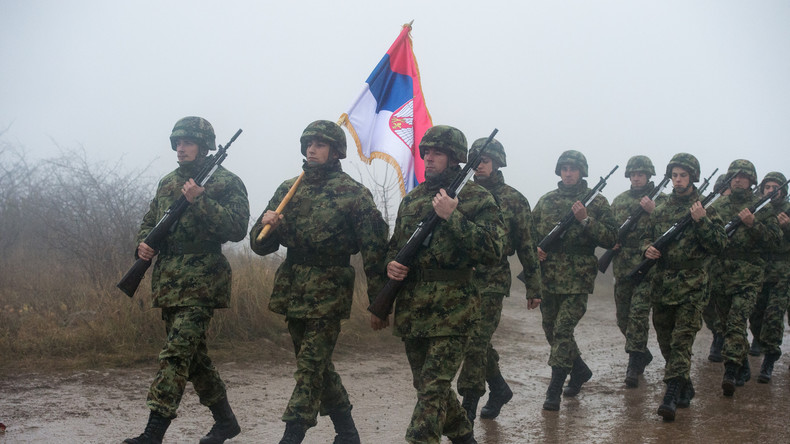 Sous pression de l'UE, la Serbie renonce à des exercices militaires avec la Russie