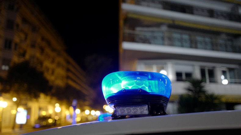 Un tireur déguisé en femme voilée fait feu sur un individu à Paris