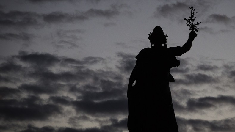 Les habits neufs de la République